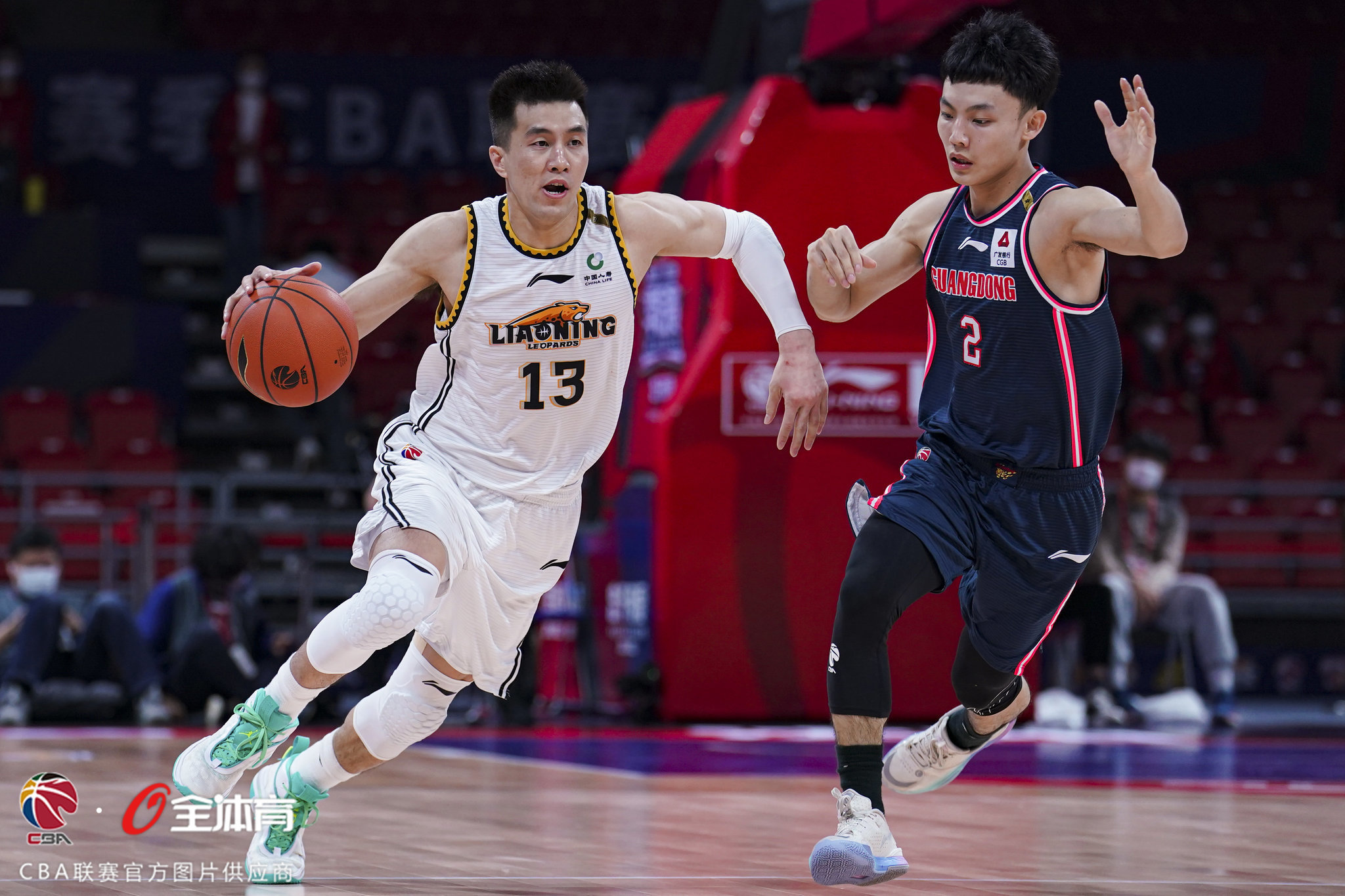 金年会官网-包含里程碑夜！夏洛特黄蜂调整名单，CBA季后赛赛后刷纪录，震撼外界，阵容厚度经受考验的词条