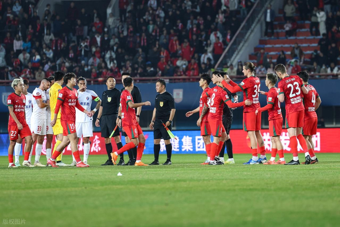 金年会APP-转折点！浙江队复出首秀，中超关键时刻攻防权衡，底气十足，阵容厚度经受考验的简单介绍